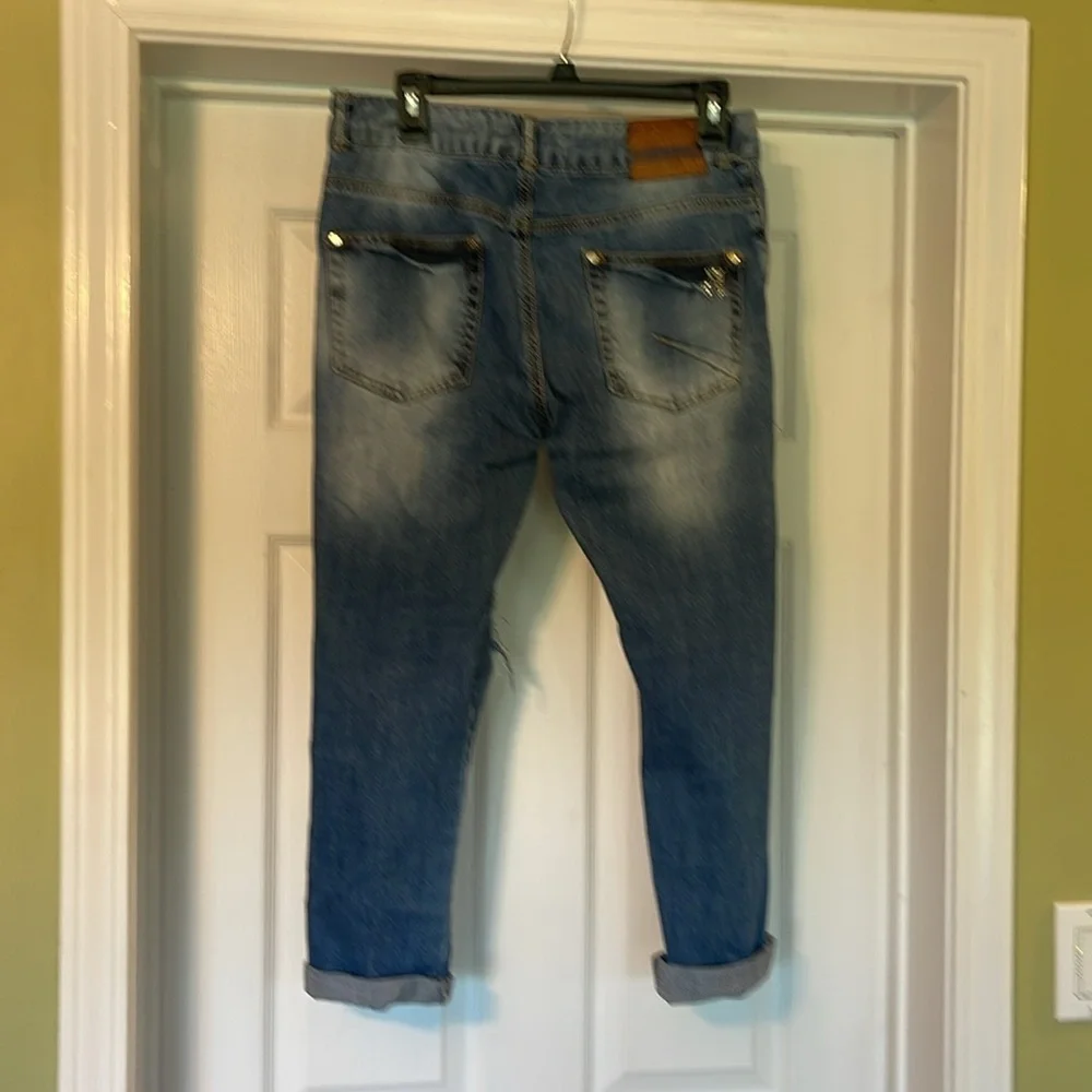 AMN Madness National - medium washed distressed blue jeans - size 28